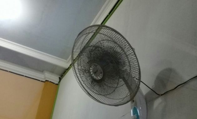 How to Clean the Fan Dust
