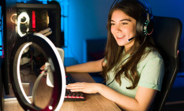 Stream Your Gameplay to These 13 Live Streaming Platforms and Make Money