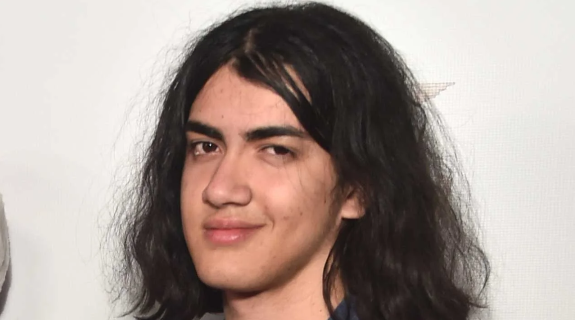 The Truth About Michael Jackson’s Son Blanket