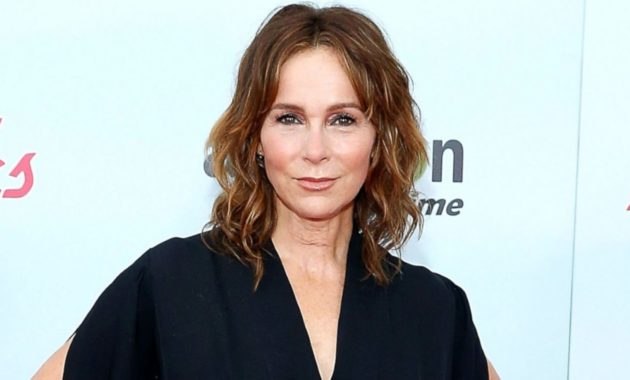Jennifer Grey Opens Up About the Plastic Surgery That Ruined Her Life