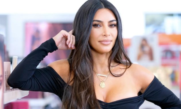 Embarrassing Times Kim Kardashian Was Called Out for Bad Photoshops