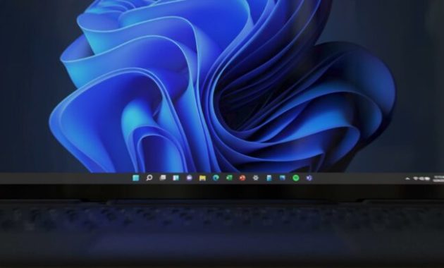 Yes, Windows 11 taskbar is movable, but the Start menu does not support it